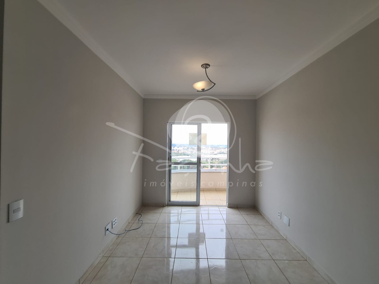 Apartamento à venda com 3 quartos, 75m² - Foto 2
