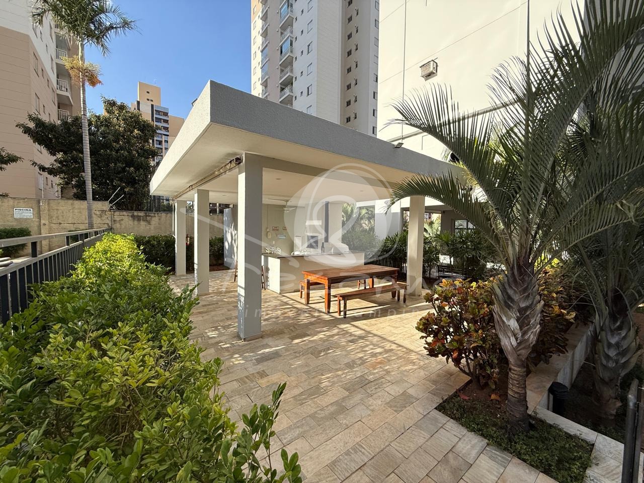 Apartamento à venda com 2 quartos, 67m² - Foto 28