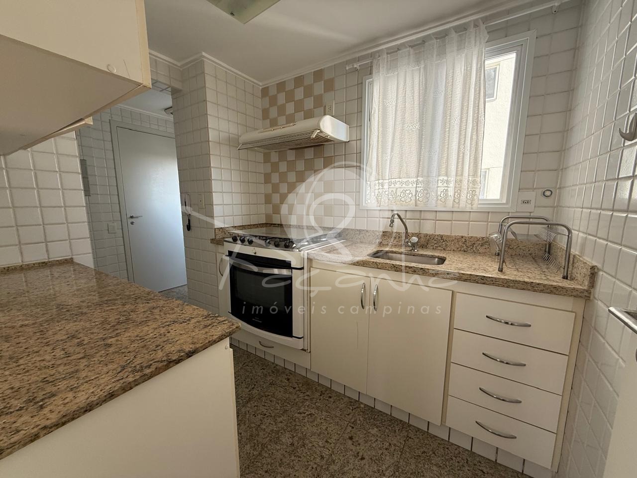 Apartamento à venda com 2 quartos, 67m² - Foto 17