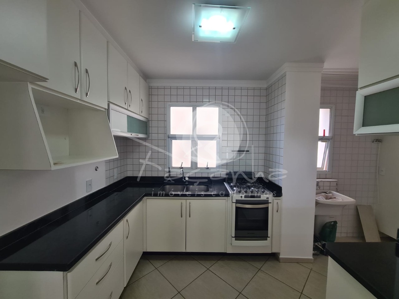 Apartamento para alugar com 3 quartos, 98m² - Foto 28