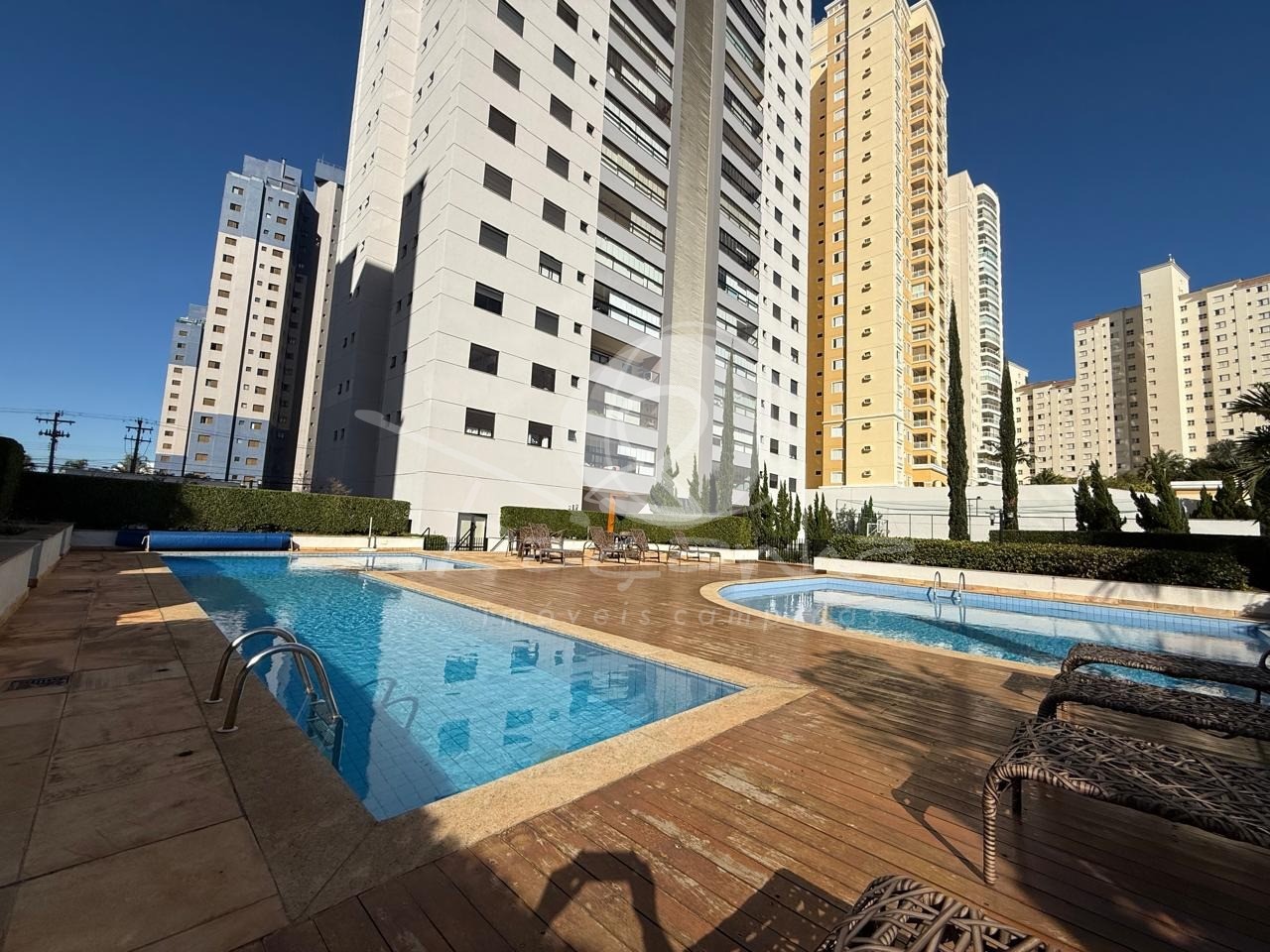 Apartamento para alugar com 3 quartos, 117m² - Foto 25