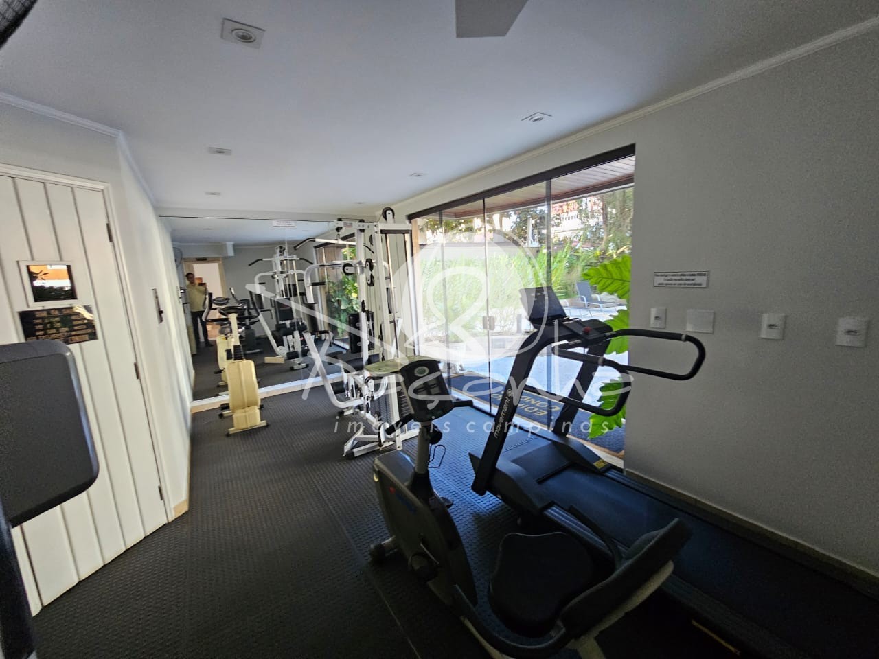 Apartamento para alugar com 1 quarto, 54m² - Foto 11