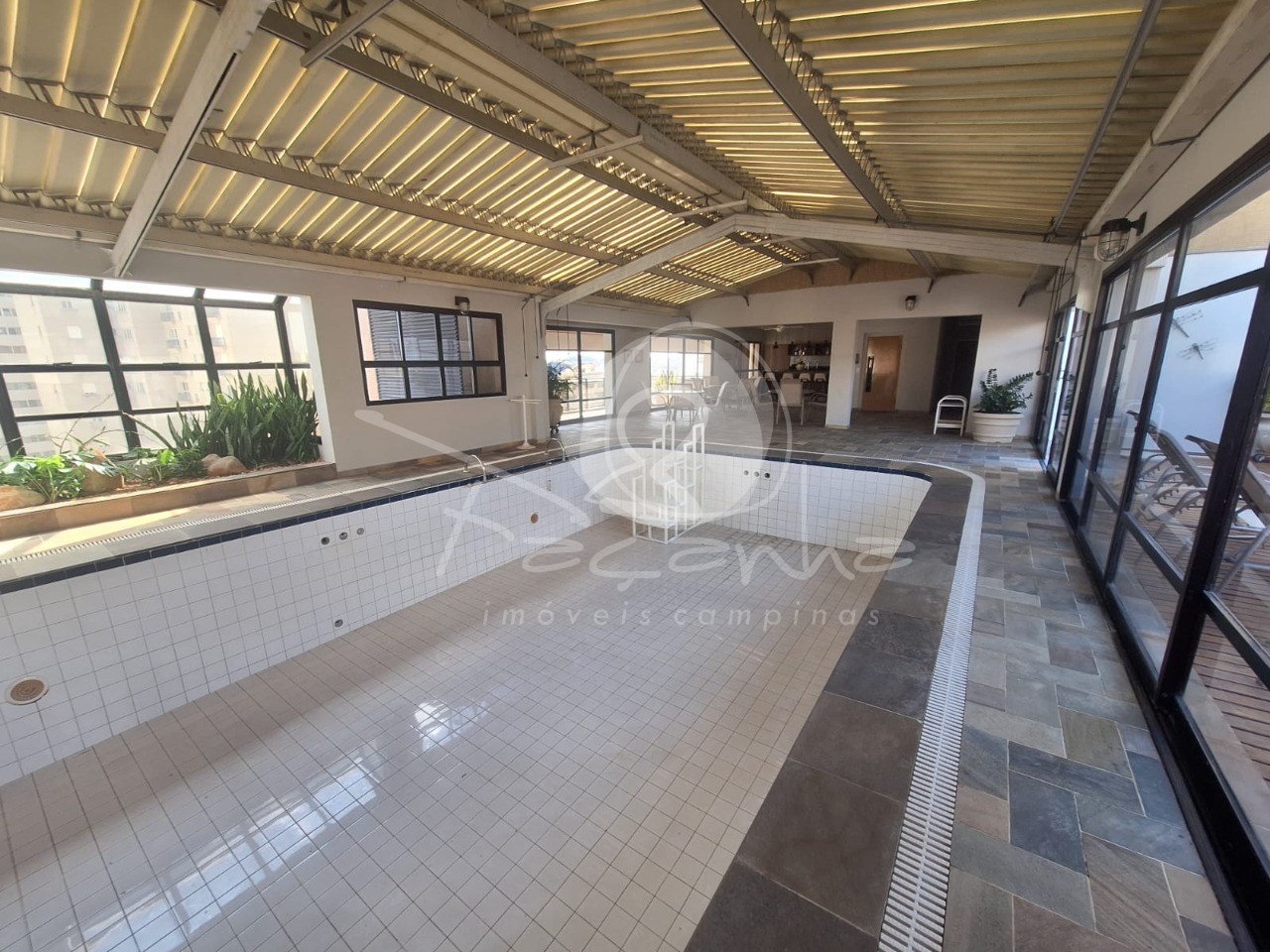 Apartamento, 4 quartos, 330 m² - Foto 22