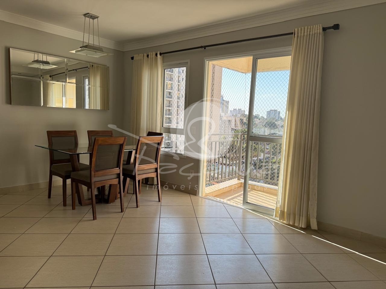 Apartamento à venda com 2 quartos, 67m² - Foto 1