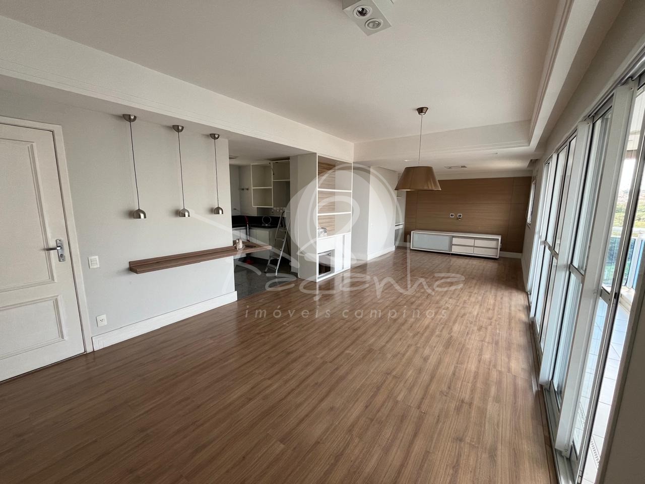 Apartamento à venda com 3 quartos, 104m² - Foto 2
