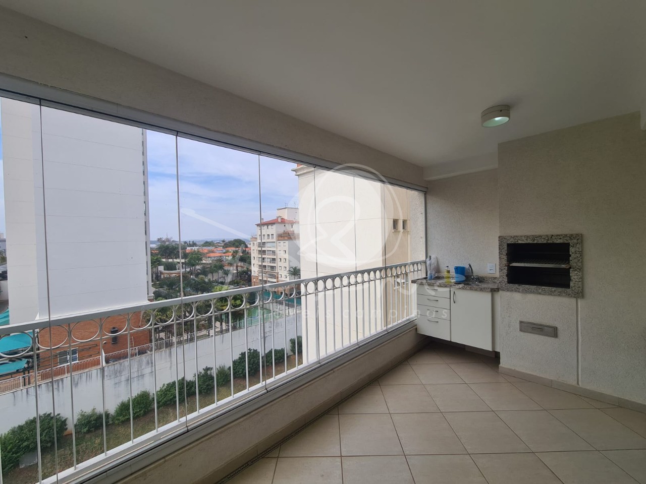 Apartamento para alugar com 3 quartos, 98m² - Foto 8