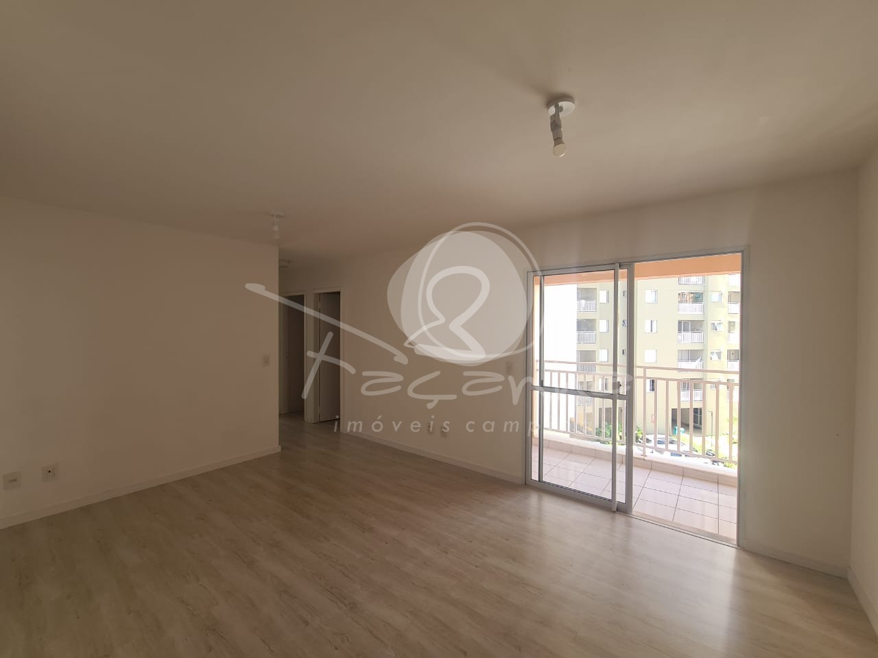 Apartamento à venda com 3 quartos, 78m² - Foto 1