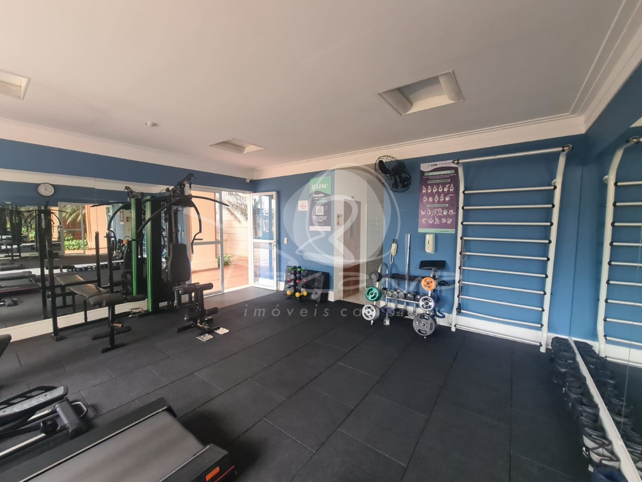 Apartamento para alugar com 3 quartos, 98m² - Foto 42