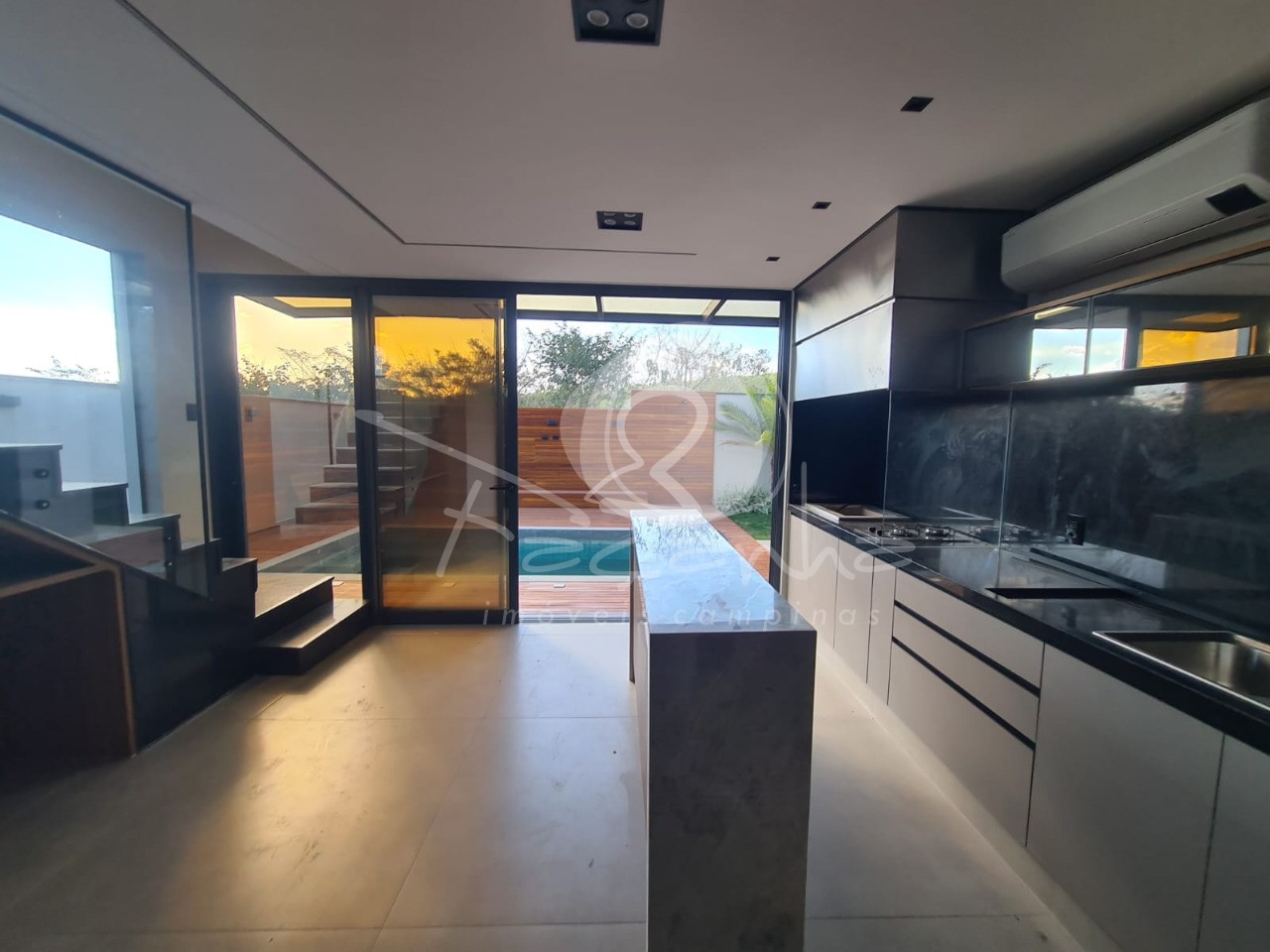 Casa de Condomínio à venda com 3 quartos, 300m² - Foto 32