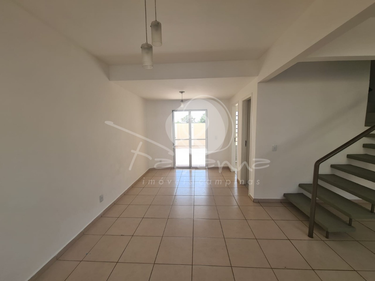 Casa de Condomínio para alugar com 3 quartos, 100m² - Foto 1