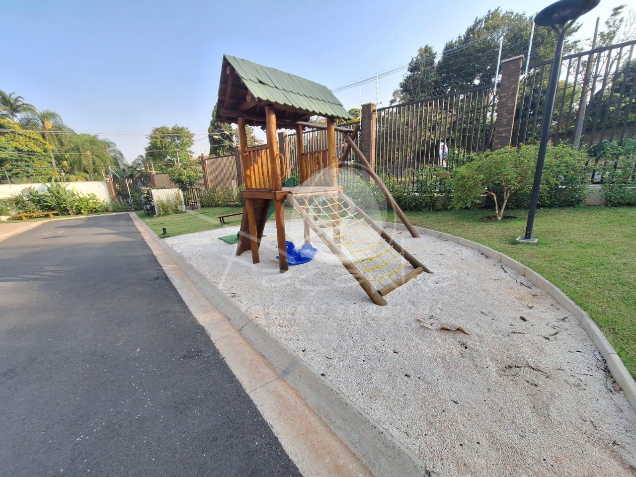Casa de Condomínio para alugar com 3 quartos, 156m² - Foto 30