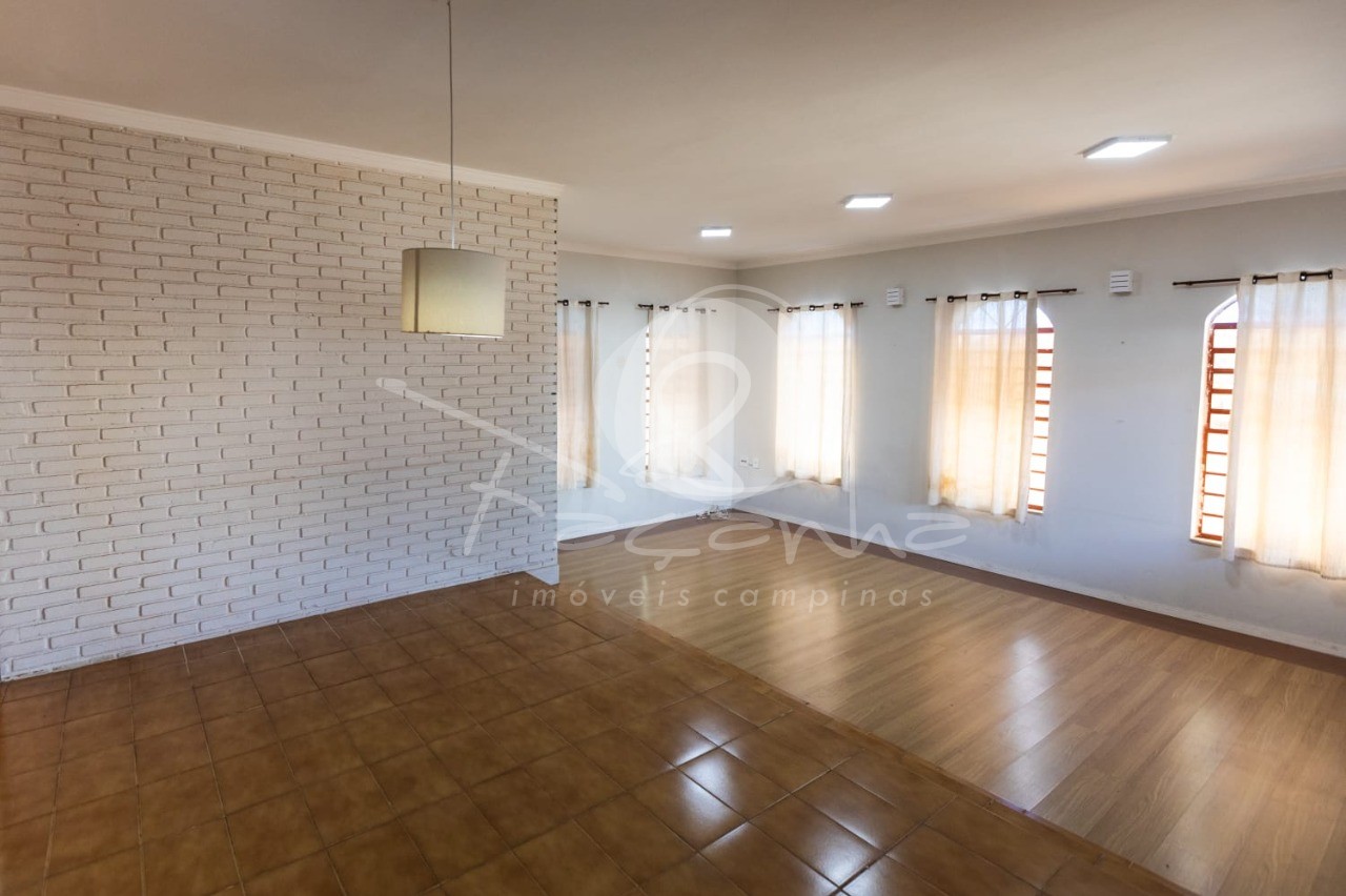 Casa à venda com 3 quartos, 233m² - Foto 4