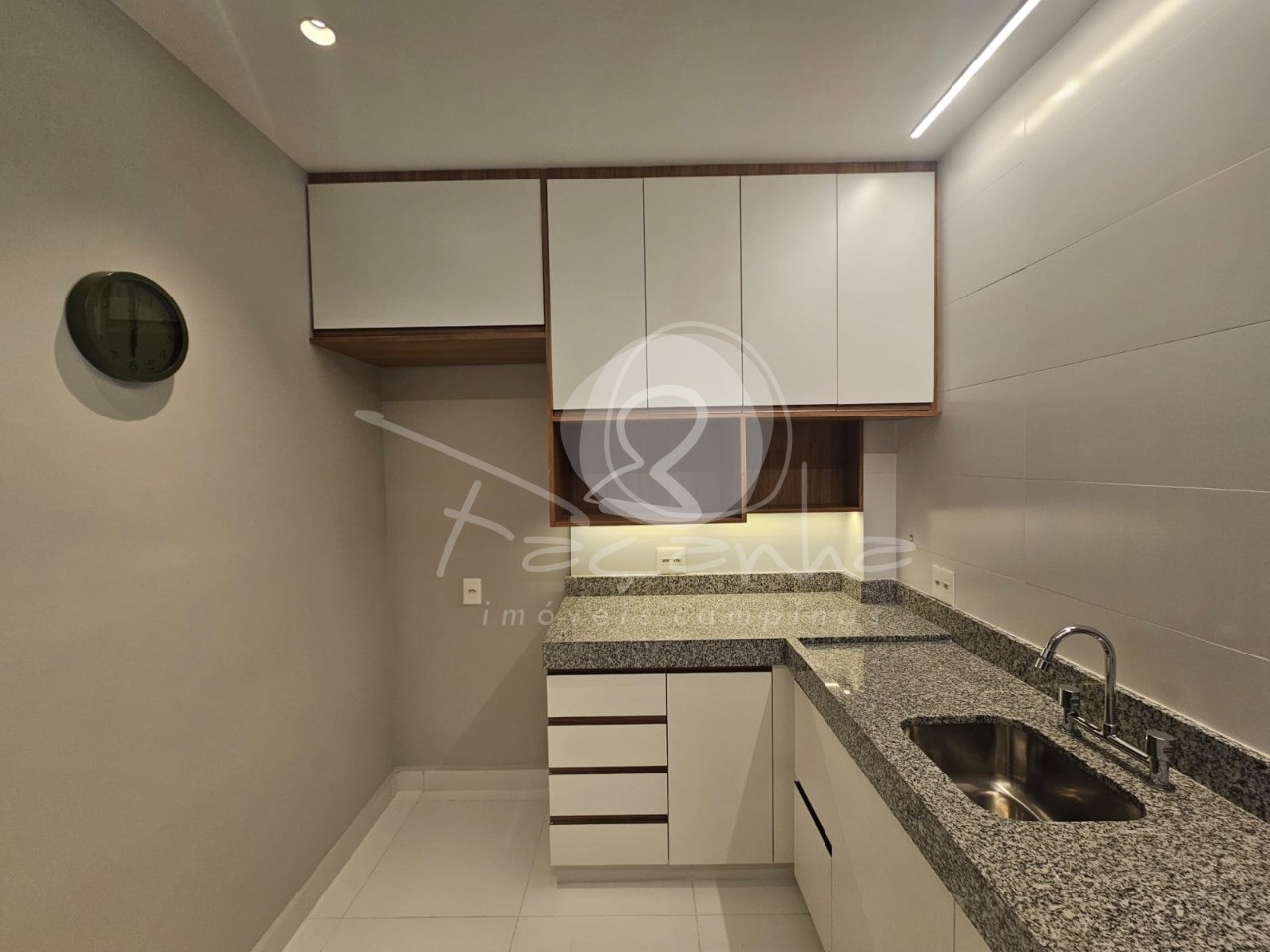 Apartamento à venda e aluguel com 2 quartos, 76m² - Foto 9