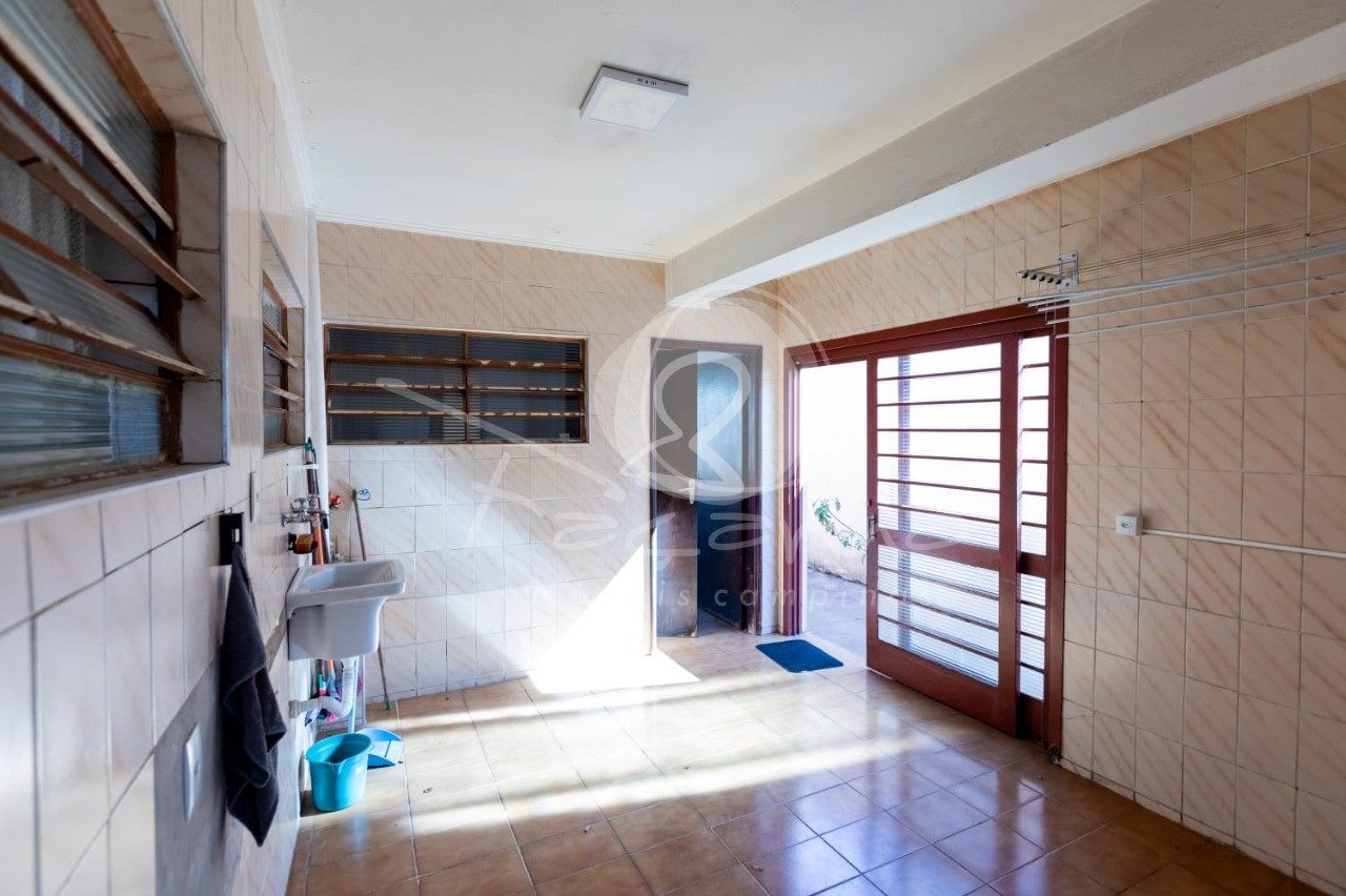 Casa à venda com 3 quartos, 233m² - Foto 24