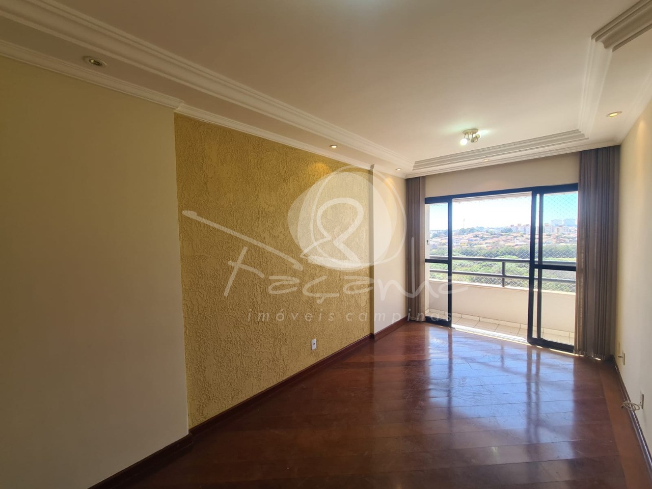 Apartamento à venda com 3 quartos, 77m² - Foto 3
