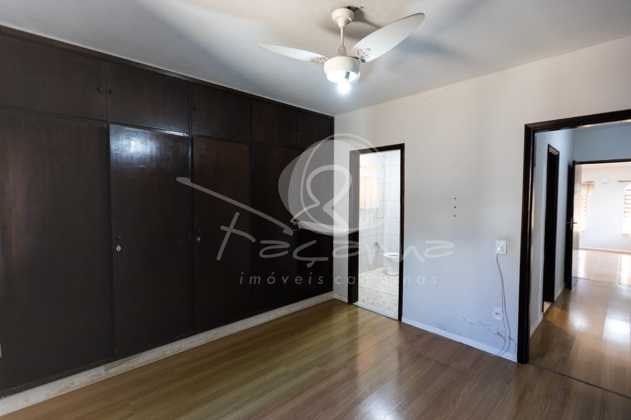 Casa à venda com 3 quartos, 233m² - Foto 17