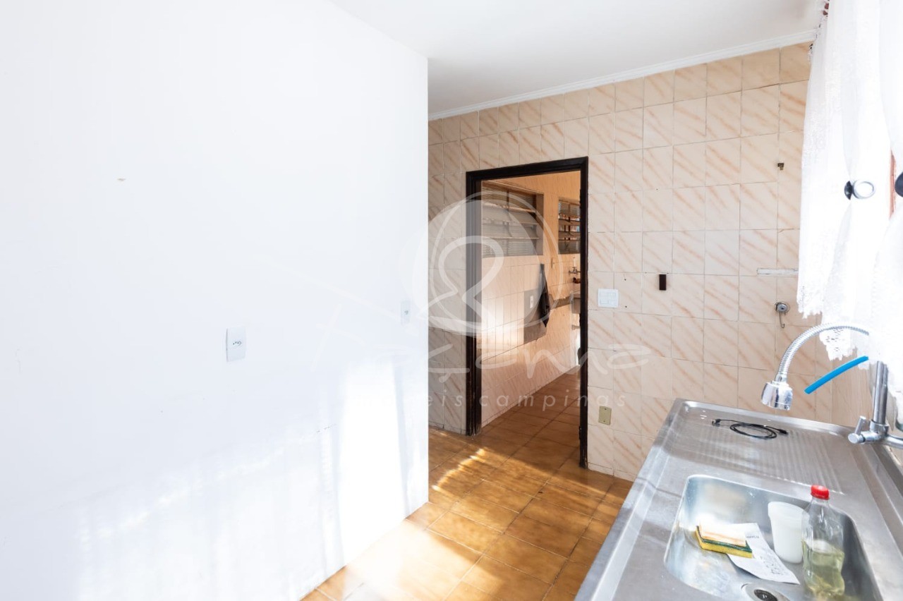 Casa à venda com 3 quartos, 233m² - Foto 9