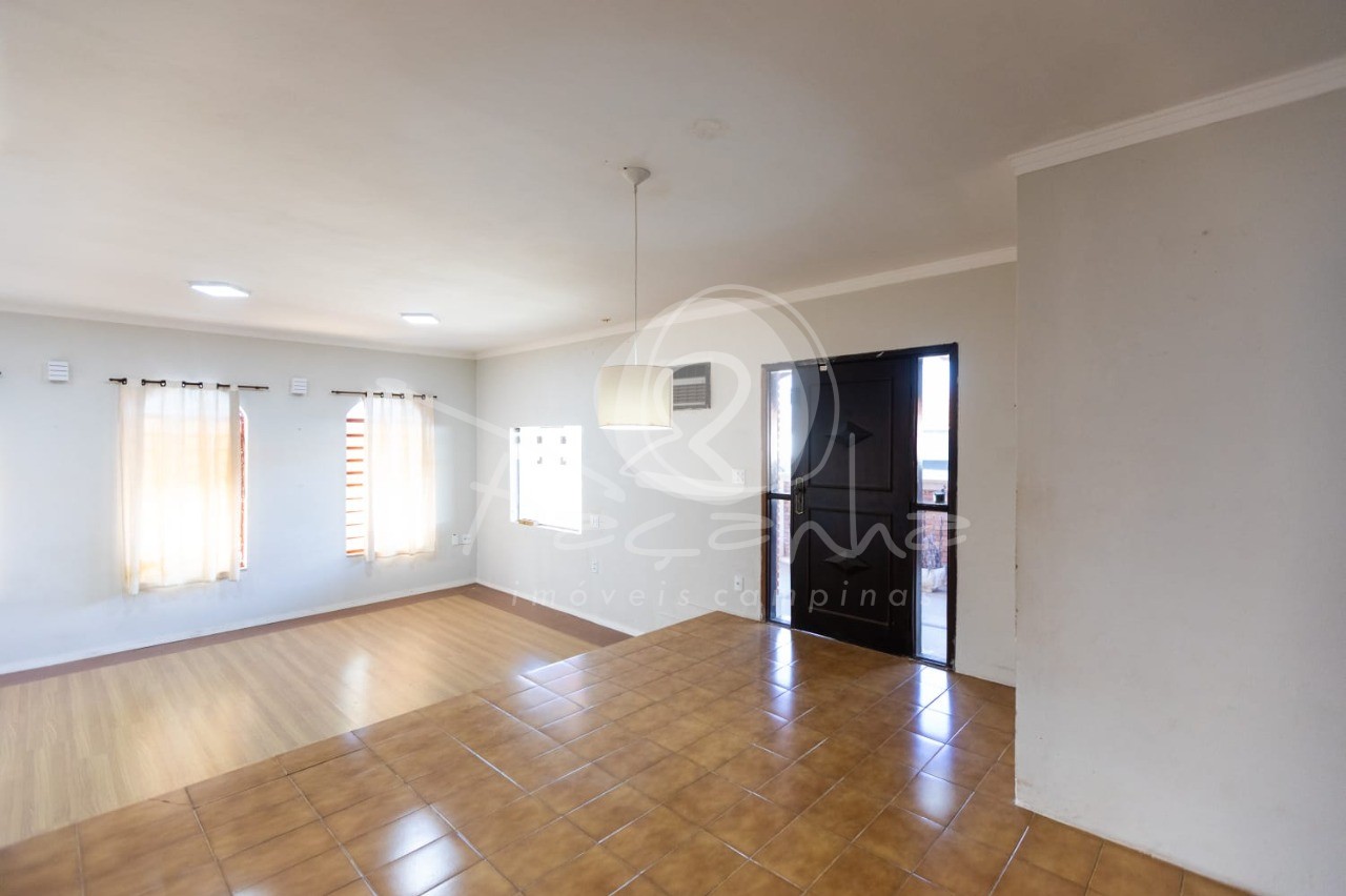 Casa à venda com 3 quartos, 233m² - Foto 5