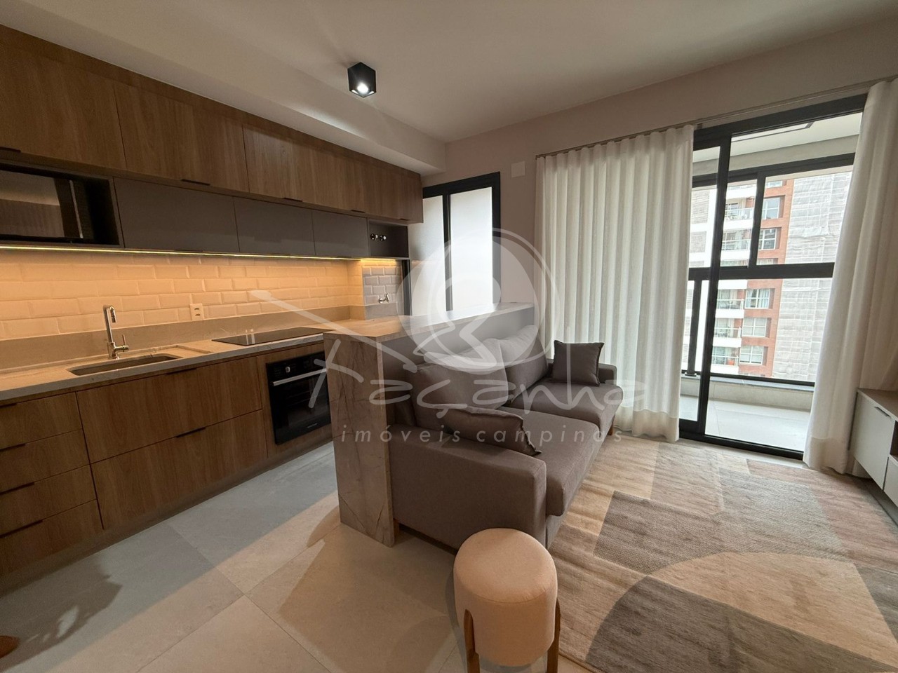 Apartamento para alugar com 1 quarto, 57m² - Foto 2