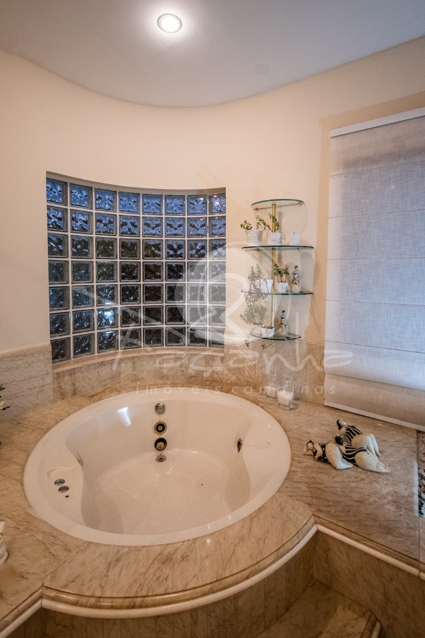 Casa de Condomínio à venda com 4 quartos, 750m² - Foto 54