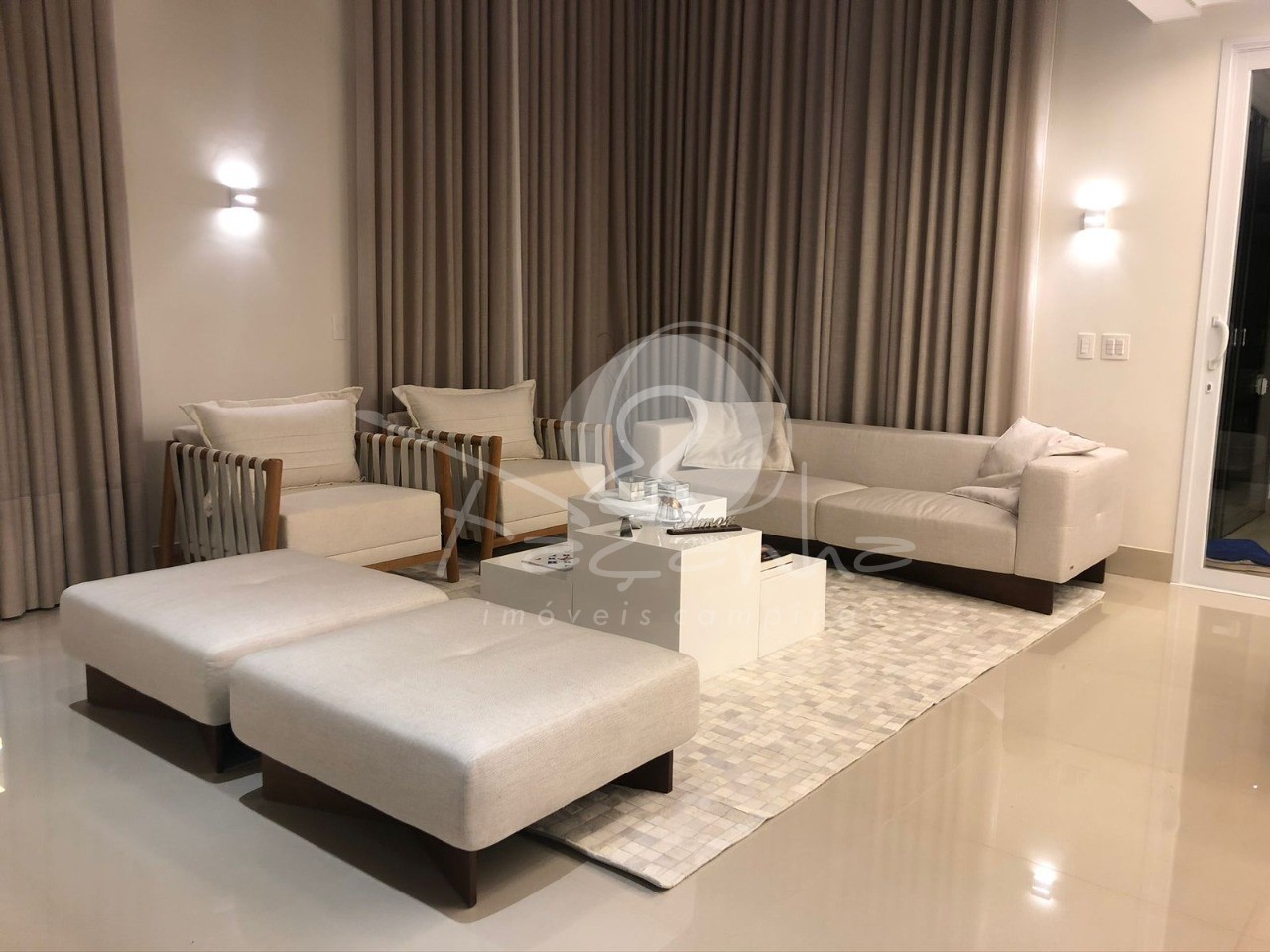 Casa de Condomínio para alugar com 4 quartos, 615m² - Foto 2