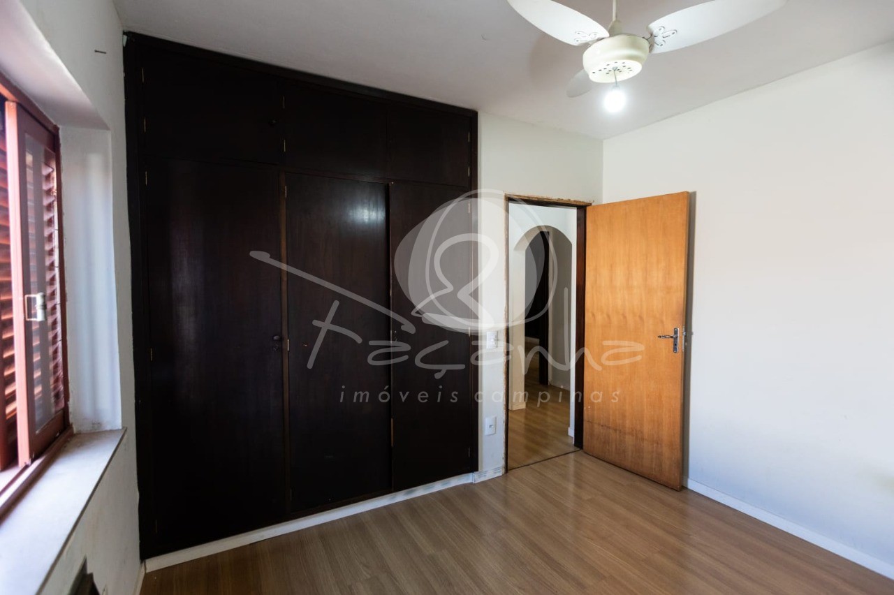 Casa à venda com 3 quartos, 233m² - Foto 18