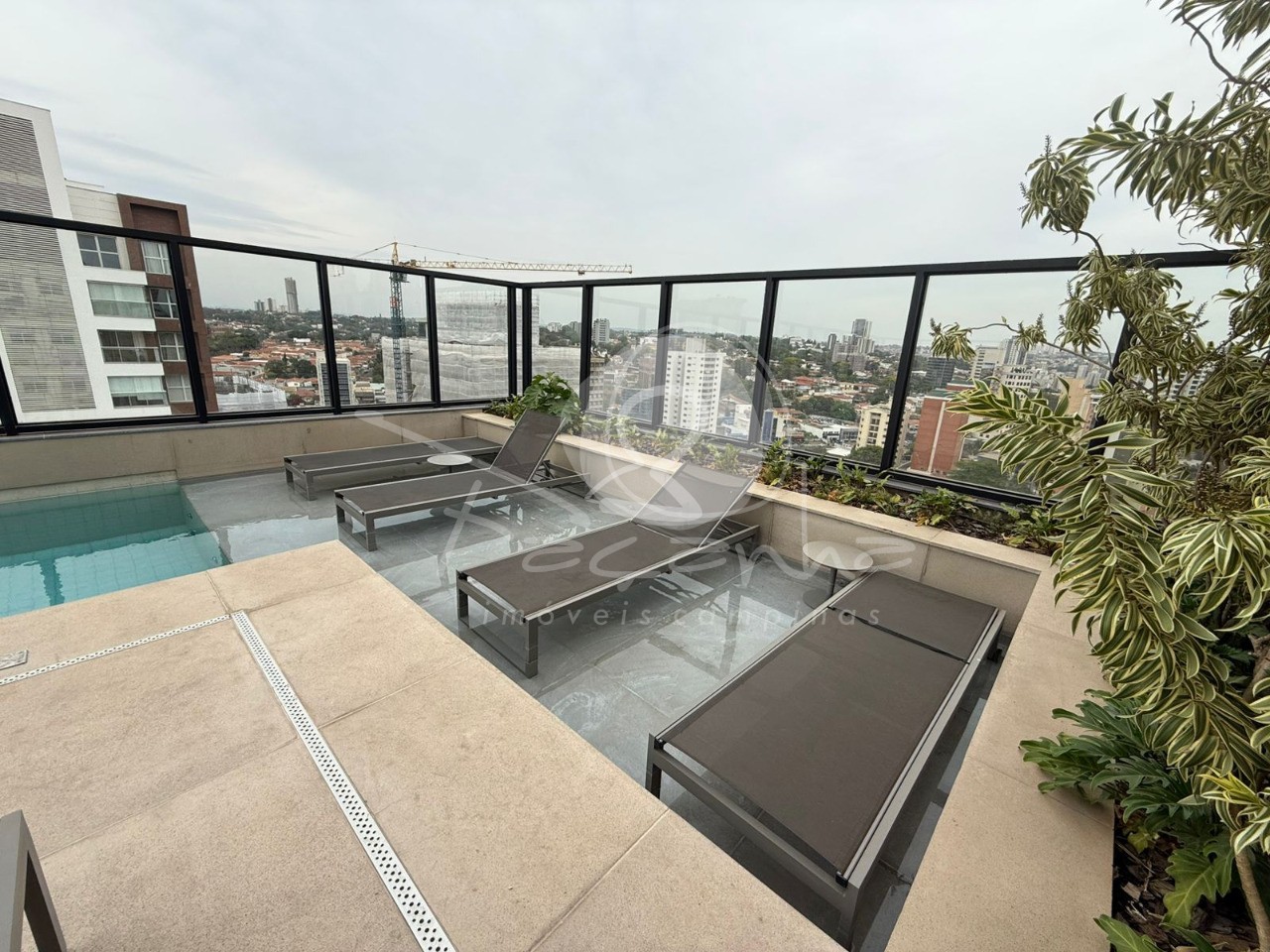 Apartamento para alugar com 1 quarto, 57m² - Foto 24