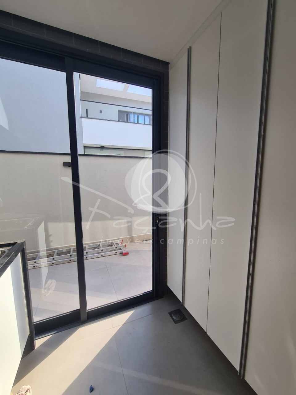 Casa de Condomínio à venda com 3 quartos, 300m² - Foto 37