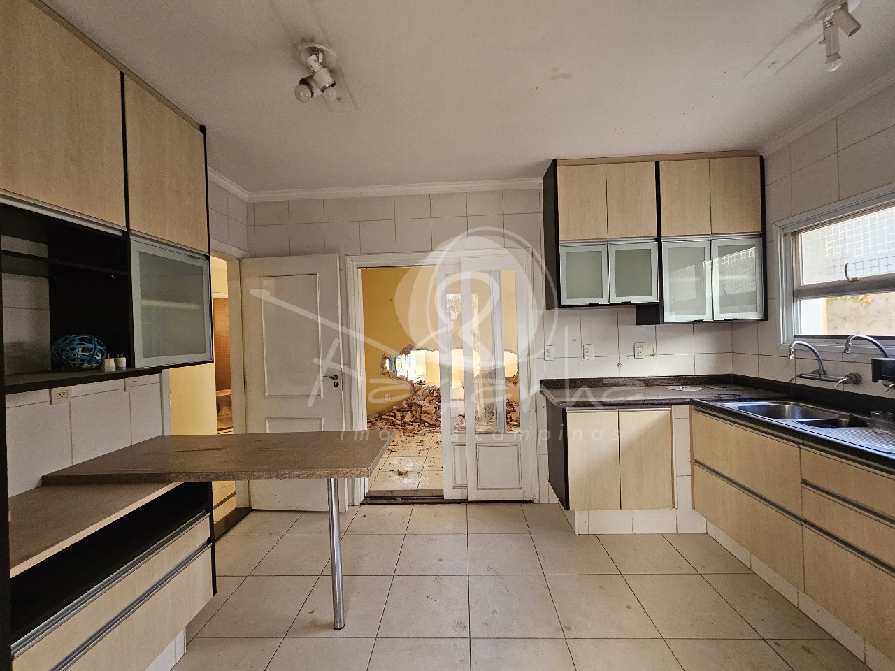 Casa de Condomínio à venda com 4 quartos, 290m² - Foto 14