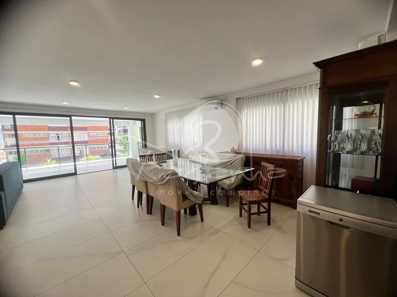 Apartamento, 3 quartos, 213 m² - Foto 2