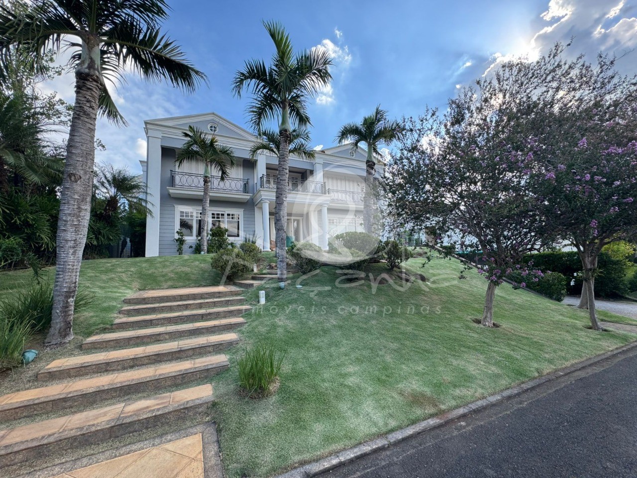 Sobrado, 4 quartos, 735 m² - Foto 1