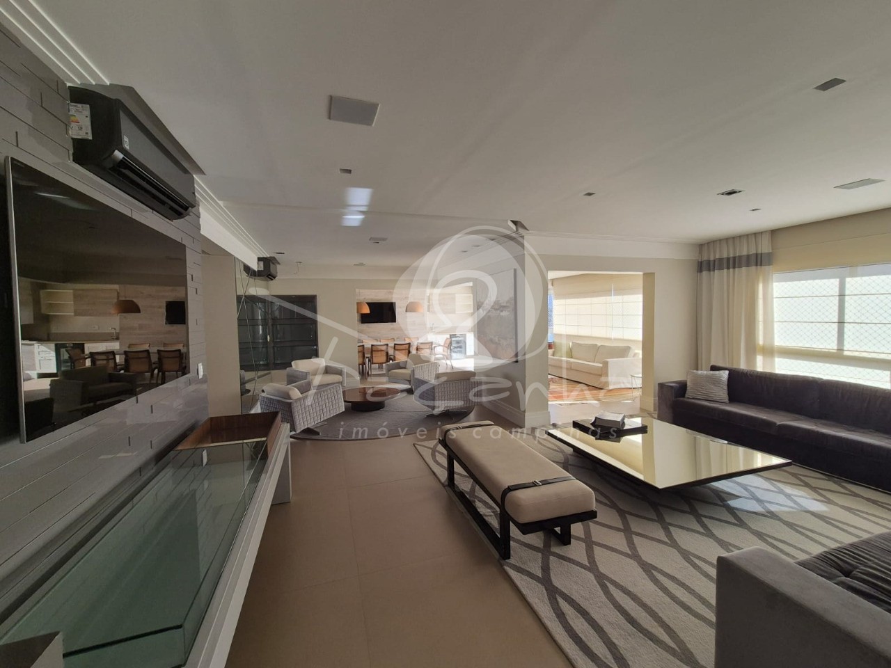 Apartamento, 3 quartos, 240 m² - Foto 2