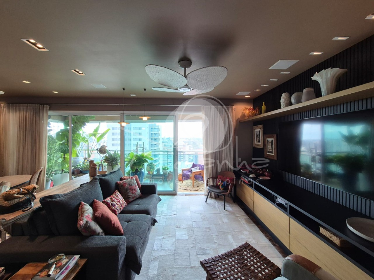 Apartamento, 3 quartos, 160 m² - Foto 1