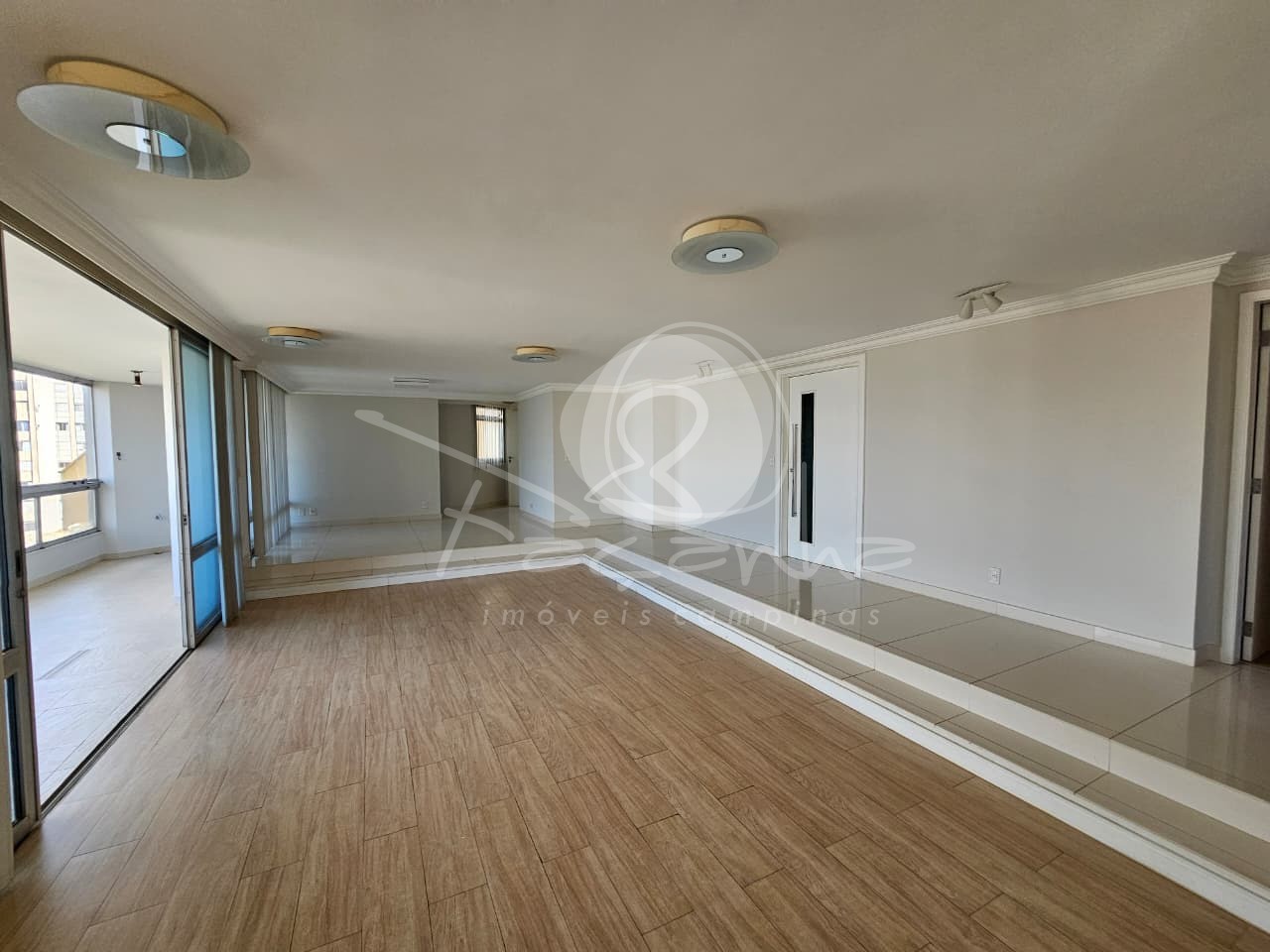 Apartamento, 3 quartos, 220 m² - Foto 2