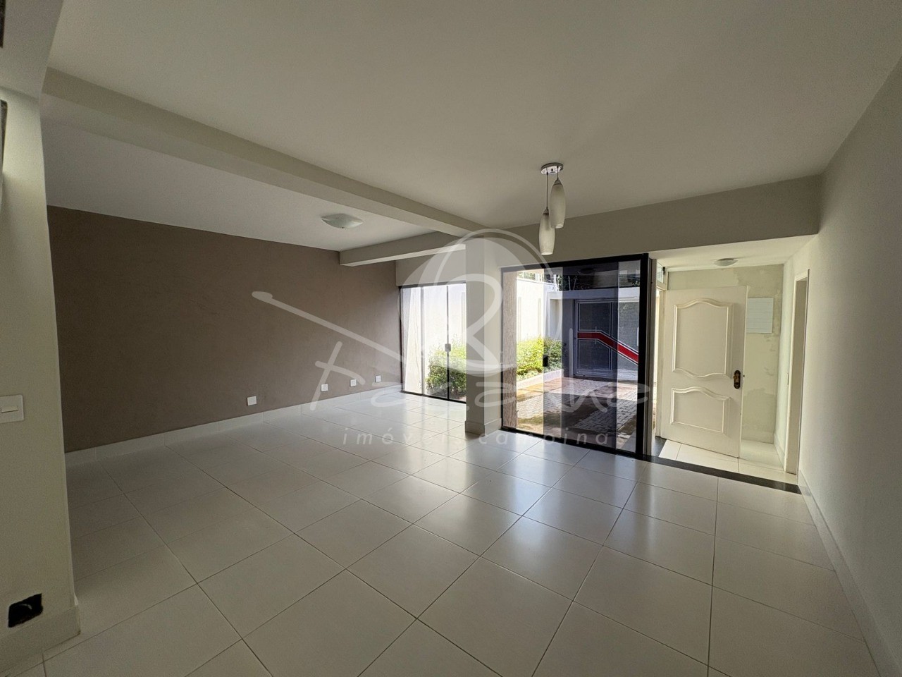 Prédio Inteiro, 251 m² - Foto 1