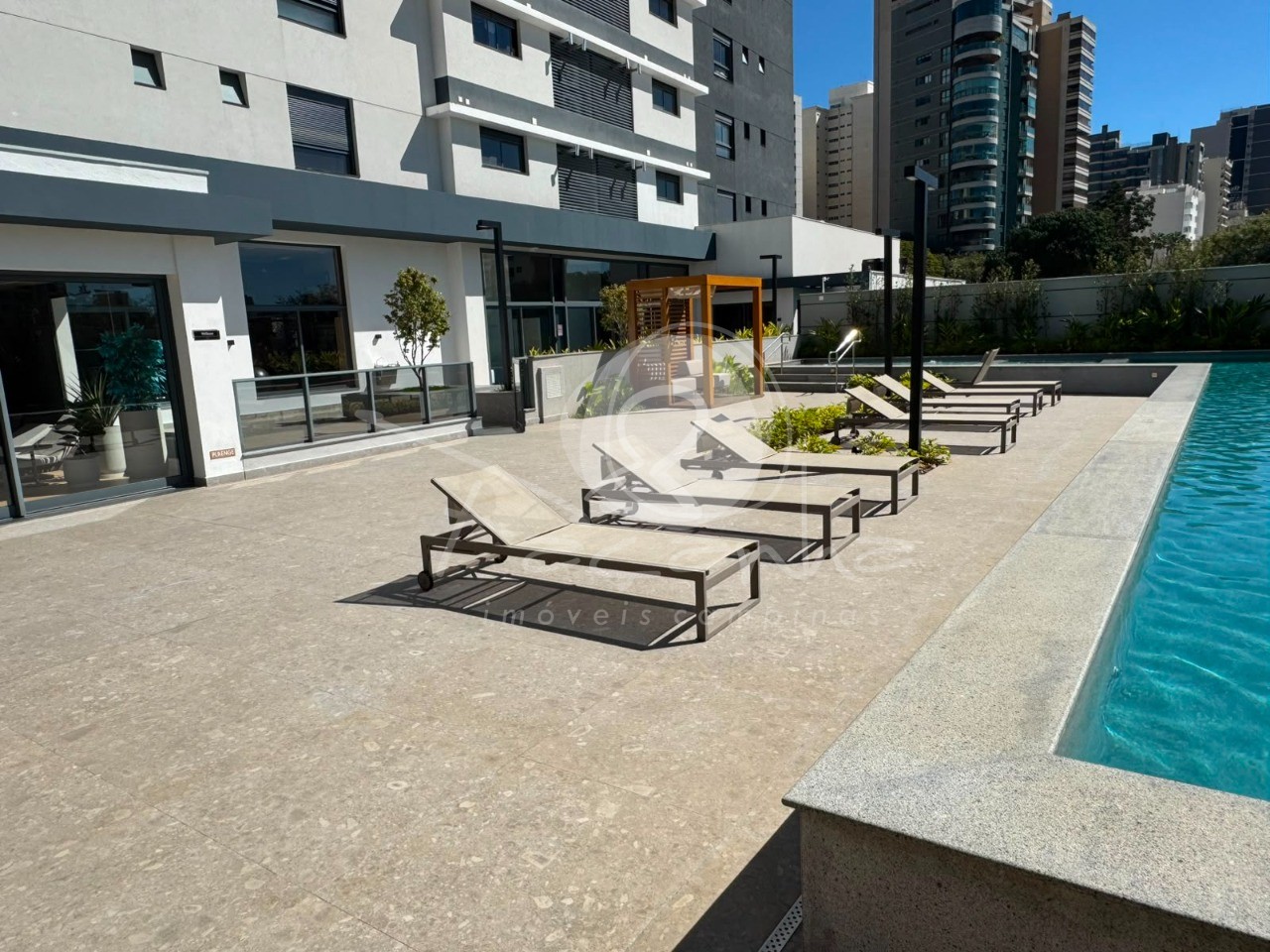Apartamento, 3 quartos, 212 m² - Foto 2