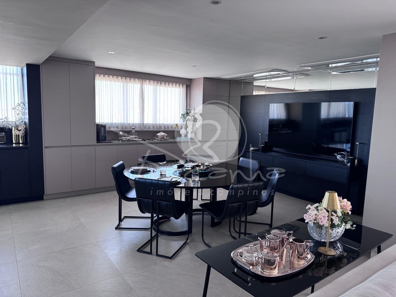 Cobertura, 3 quartos, 245 m² - Foto 2
