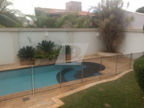 Casa de Condomínio para alugar com 3 quartos, 290m² - Foto 5