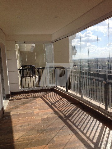 Apartamento para alugar com 3 quartos, 240m² - Foto 4