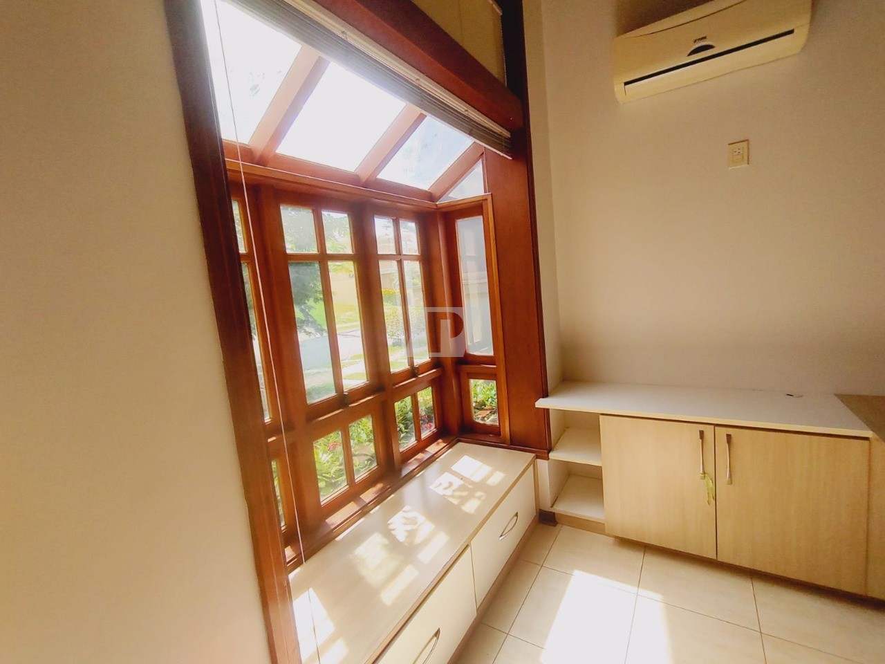 Casa de Condomínio para alugar com 3 quartos, 290m² - Foto 29
