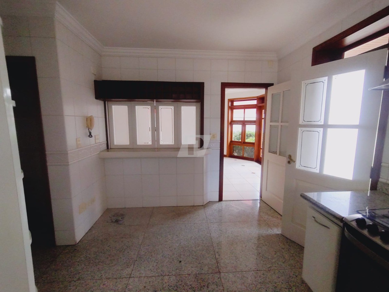 Casa de Condomínio para alugar com 3 quartos, 290m² - Foto 11
