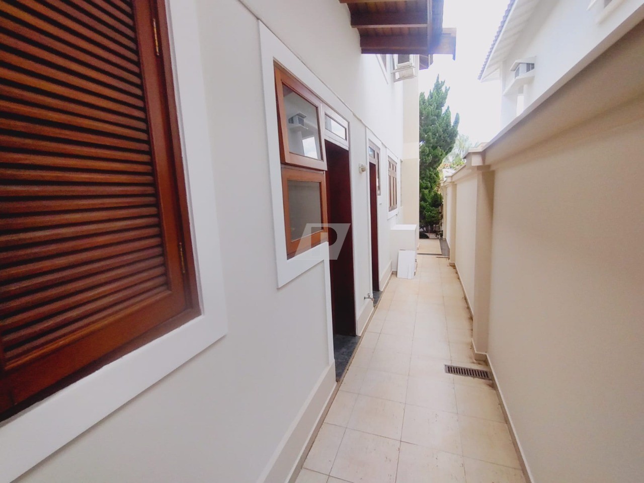 Casa de Condomínio para alugar com 3 quartos, 290m² - Foto 9