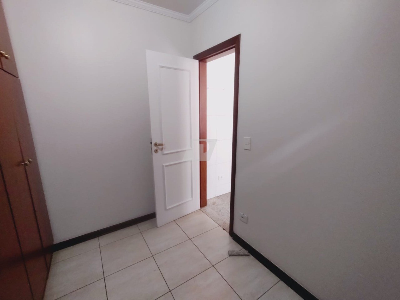 Casa de Condomínio para alugar com 3 quartos, 290m² - Foto 17