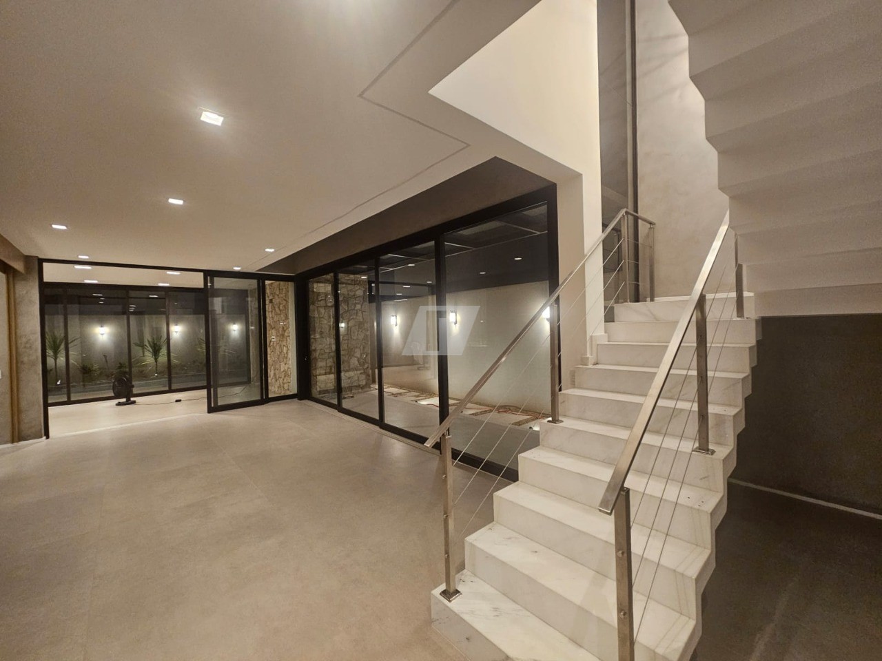 Casa de Condomínio à venda com 4 quartos, 295m² - Foto 10