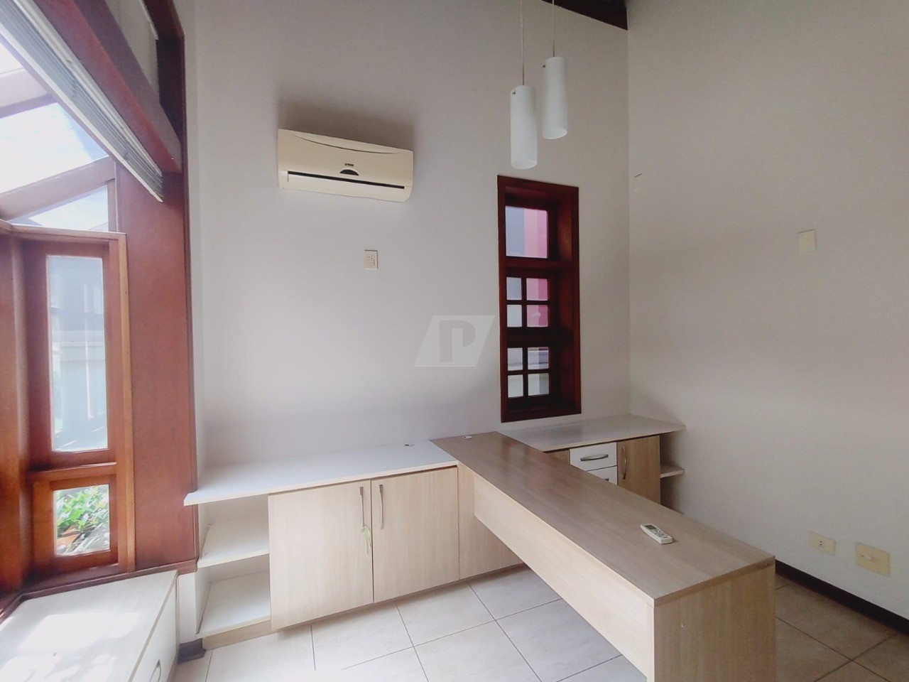 Casa de Condomínio para alugar com 3 quartos, 290m² - Foto 20