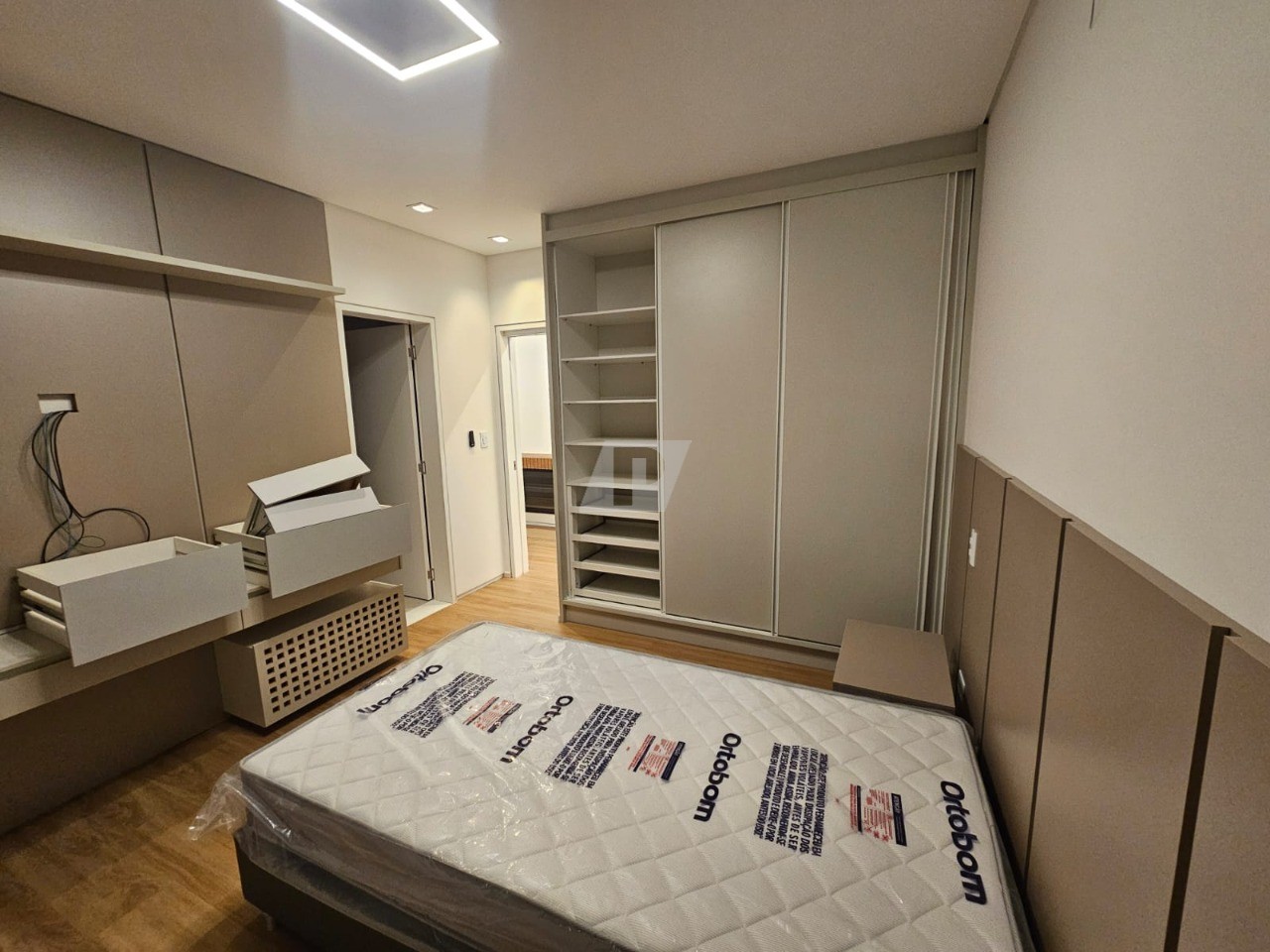 Casa de Condomínio à venda com 4 quartos, 295m² - Foto 22