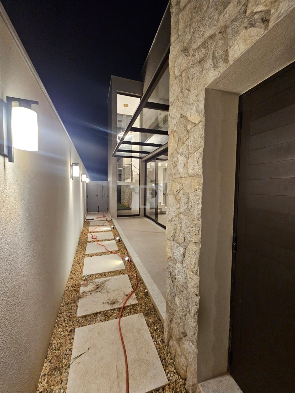 Casa de Condomínio à venda com 4 quartos, 295m² - Foto 9