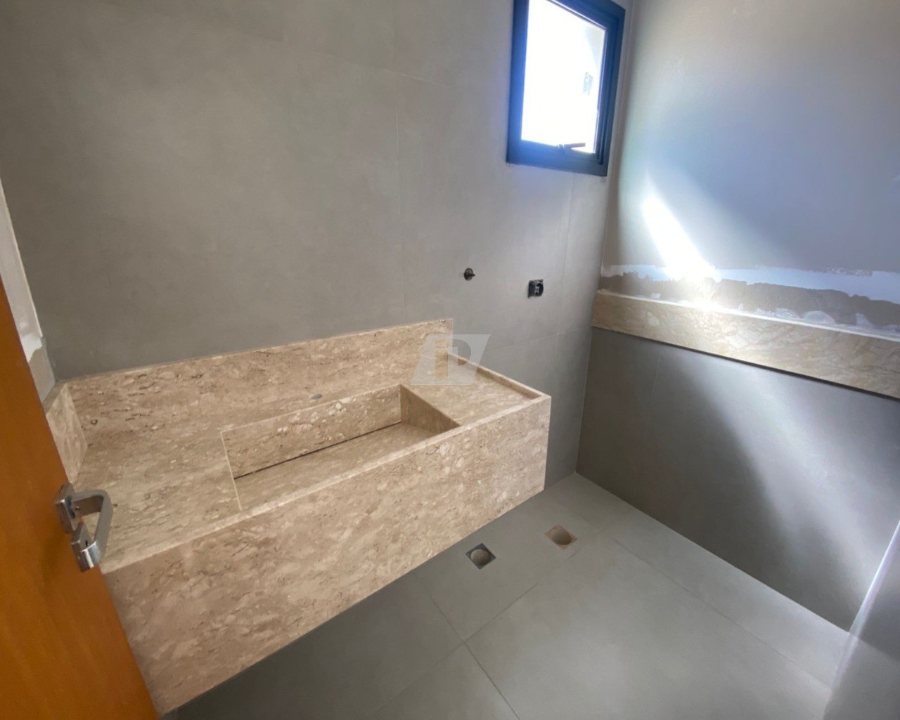 Casa de Condomínio à venda com 4 quartos, 243m² - Foto 8