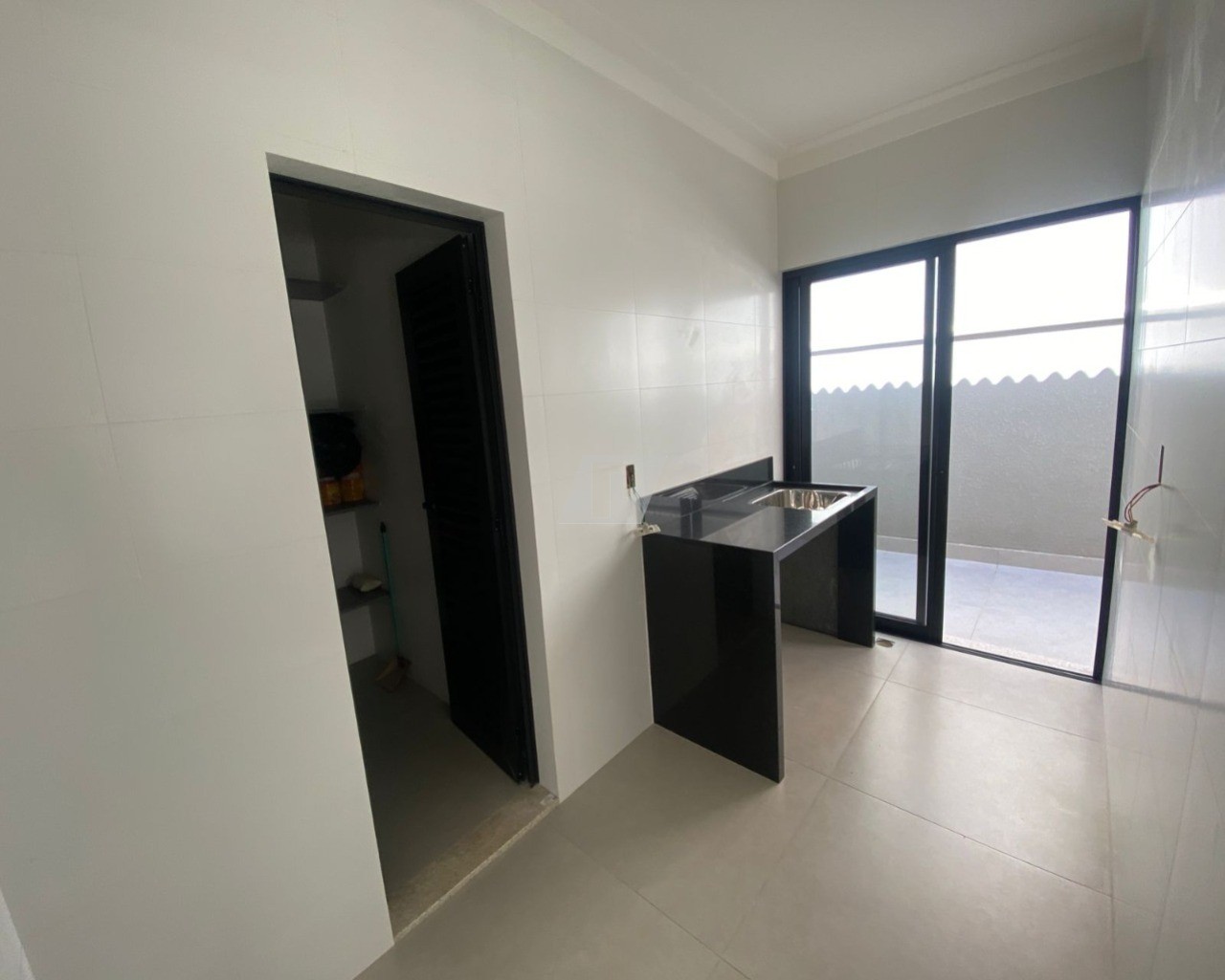 Casa de Condomínio à venda com 4 quartos, 243m² - Foto 13