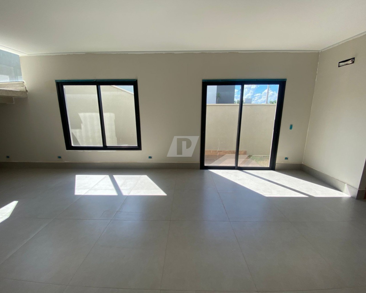Casa de Condomínio à venda com 4 quartos, 243m² - Foto 18